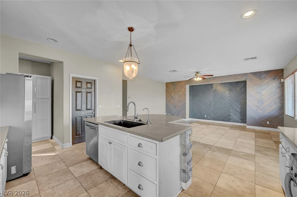 3556 Tundra Swan, Las Vegas, NV 89122
