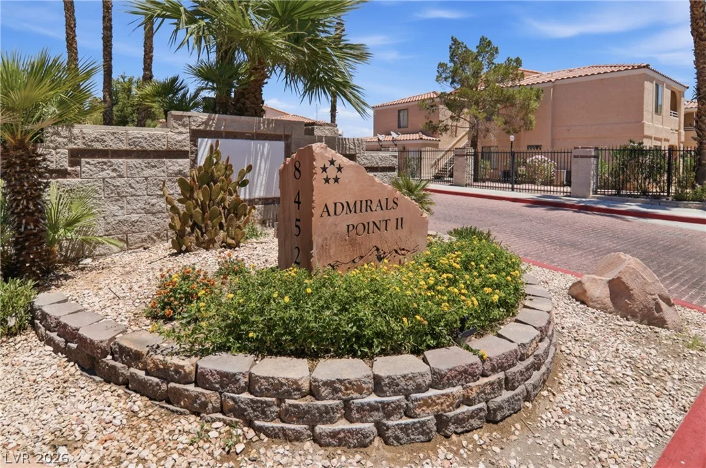 8452 Boseck, Las Vegas, NV 89145
