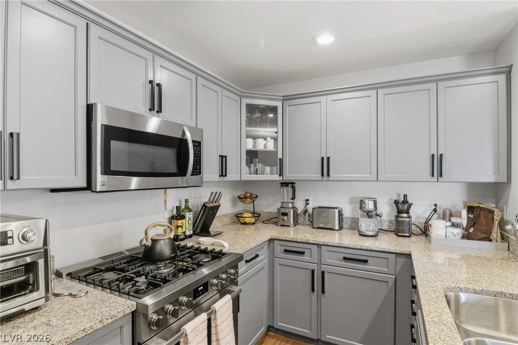 8452 Boseck, Las Vegas, NV 89145