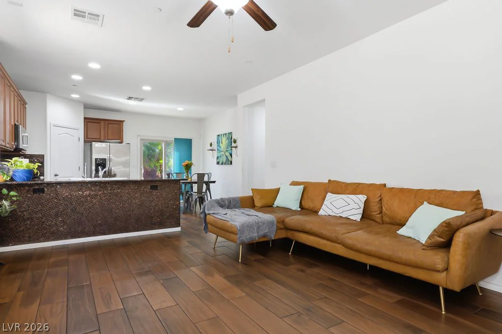 743 Crest Valley, Henderson, NV 89011