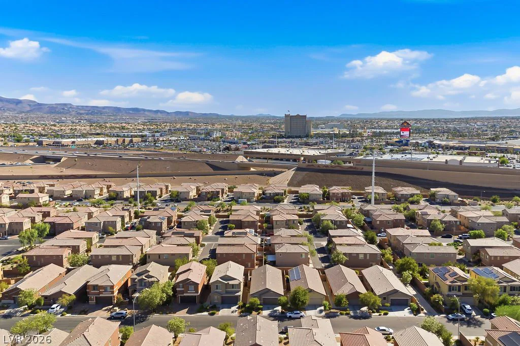 743 Crest Valley, Henderson, NV 89011