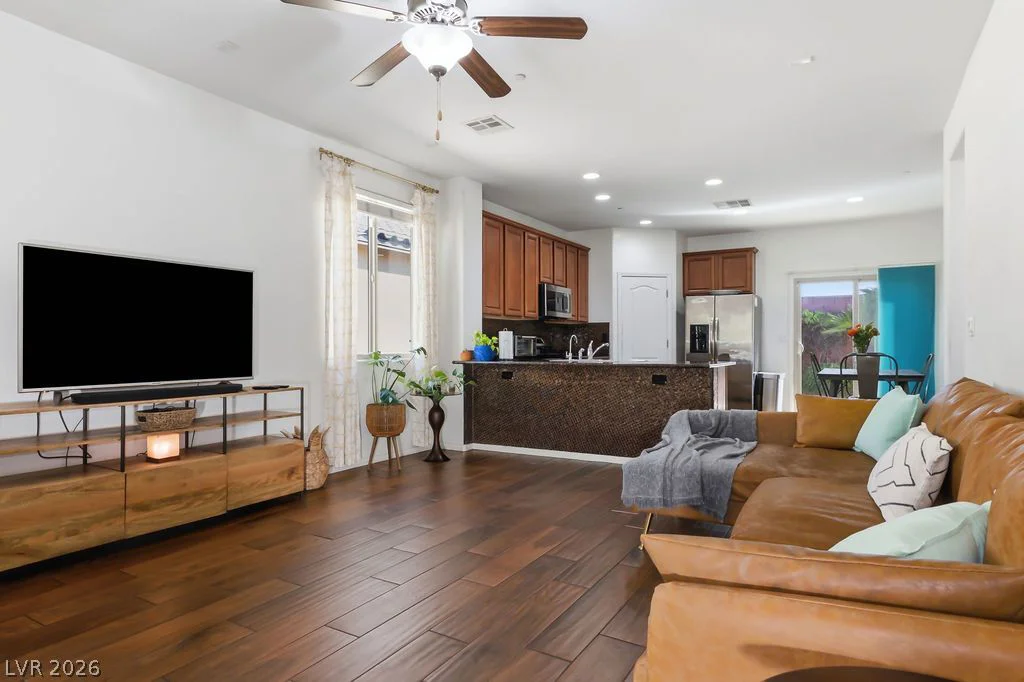 743 Crest Valley, Henderson, NV 89011
