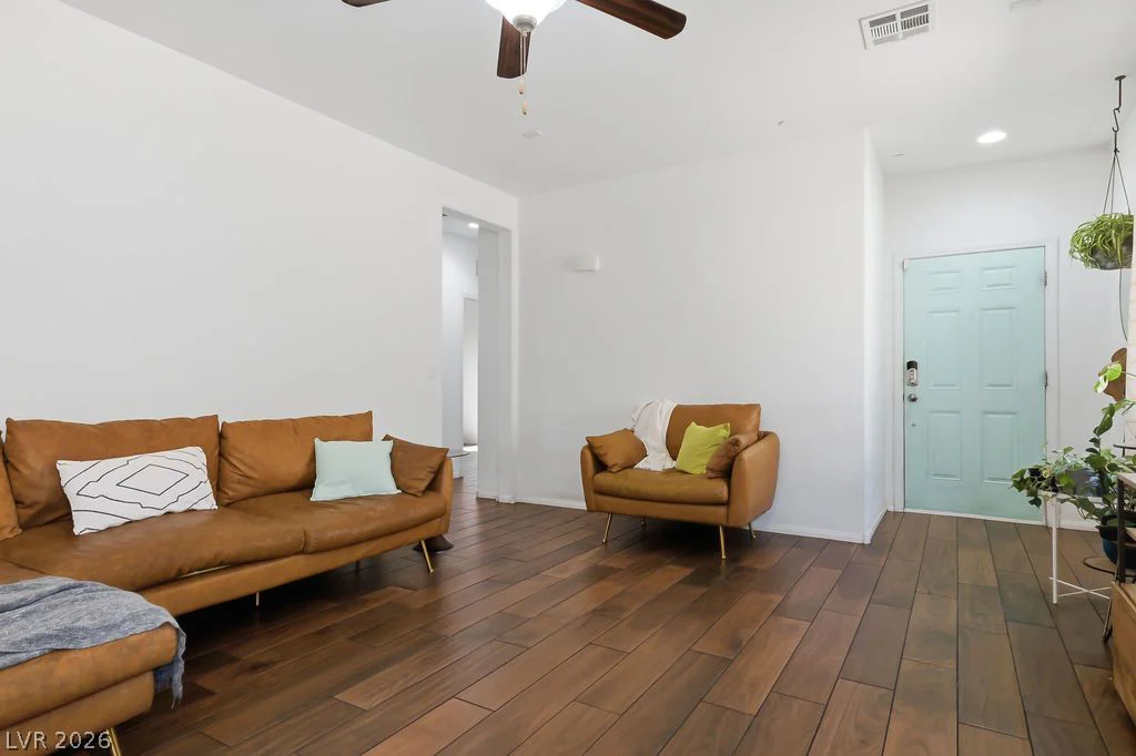 743 Crest Valley, Henderson, NV 89011