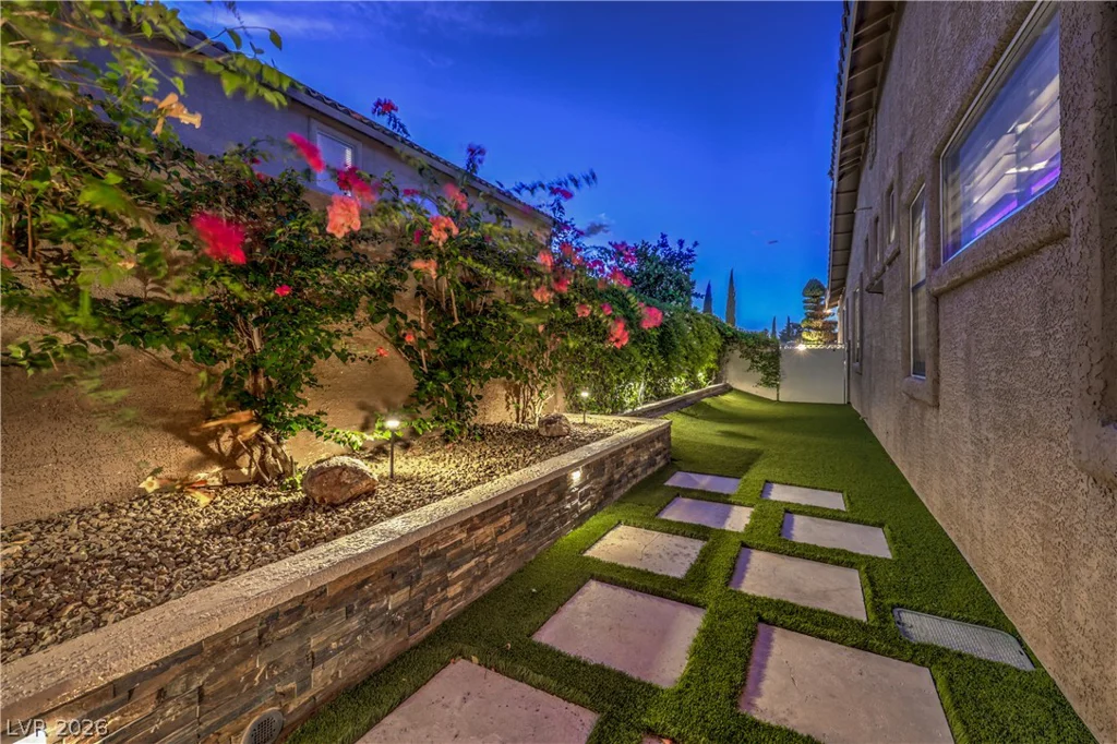 7869 Mosaic Harbor, Las Vegas, NV 89117