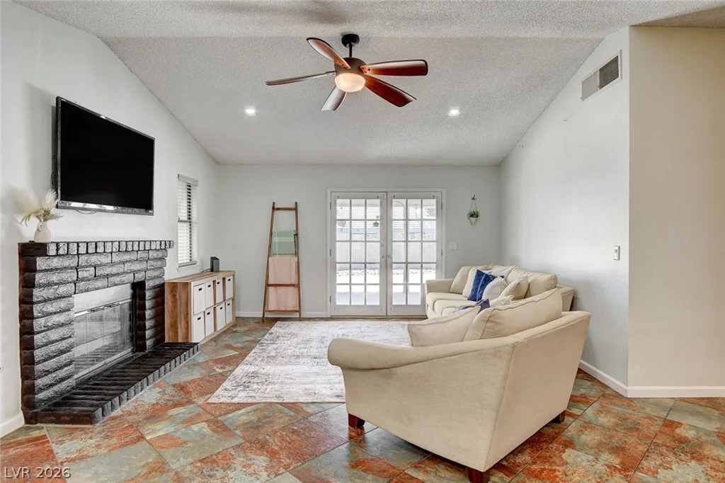 5877 Tippin, Las Vegas, NV 89130