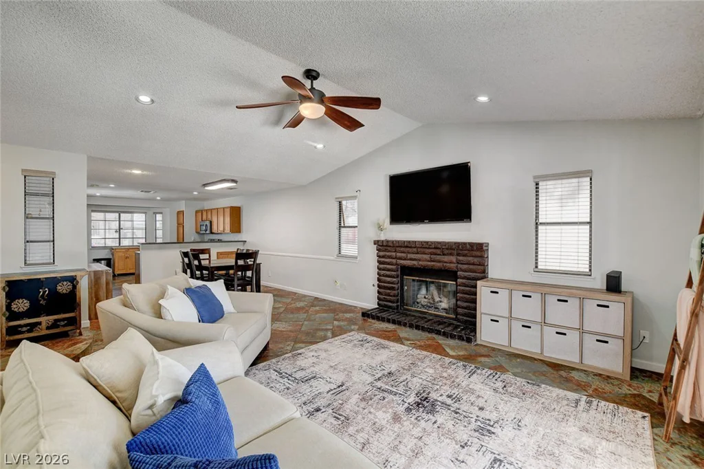 5877 Tippin, Las Vegas, NV 89130
