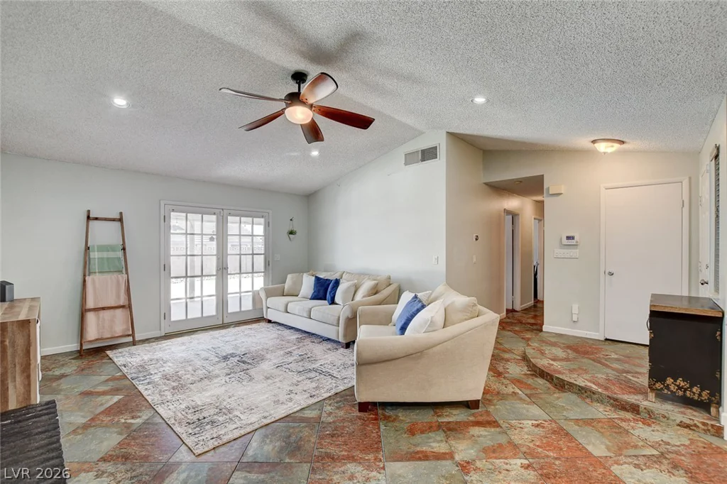 5877 Tippin, Las Vegas, NV 89130