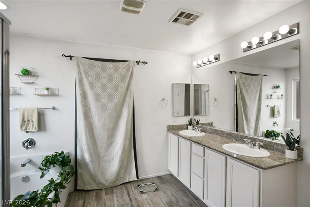 5732 Aspen Park, North Las Vegas, NV 89081
