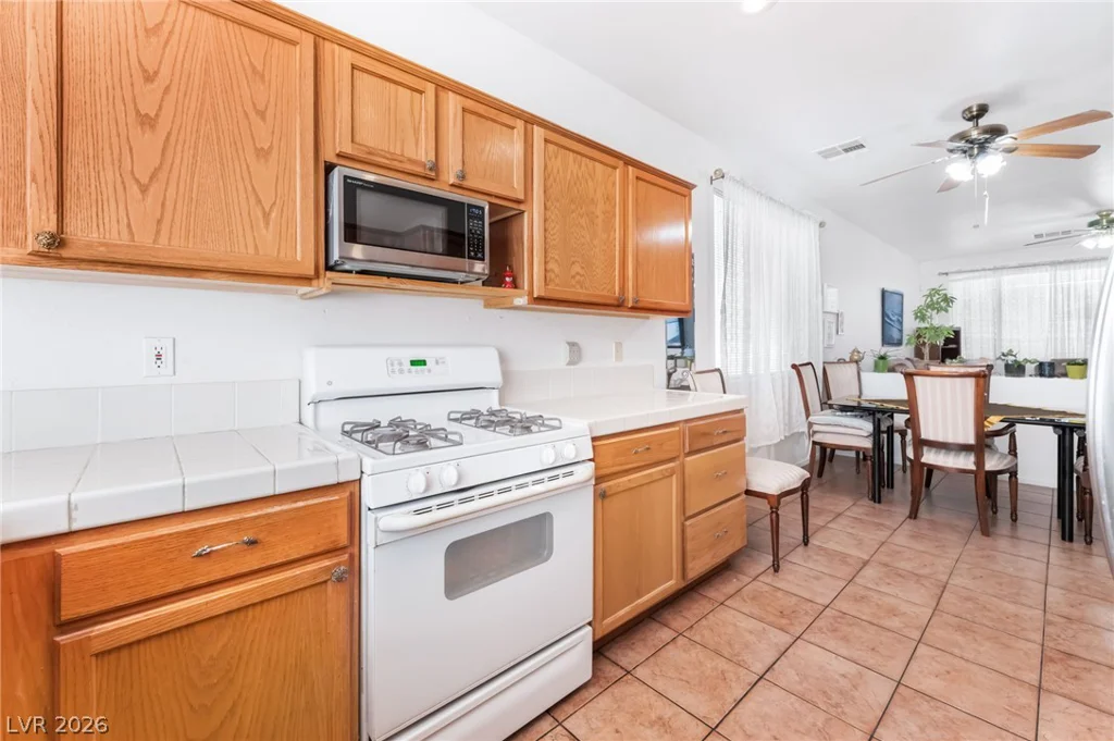 1712 Stonefield, Las Vegas, NV 89144