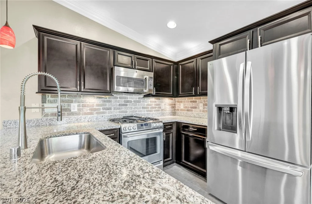 5924 Radiance Park, North Las Vegas, NV 89081