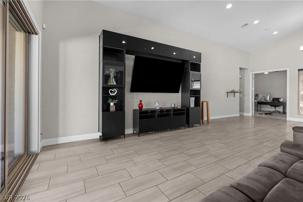 7612 Torino, Las Vegas, NV 89113
