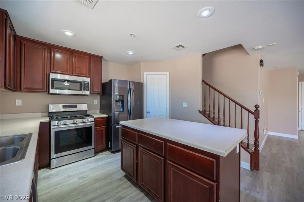 1060 Paradise Coach, Henderson, NV 89002
