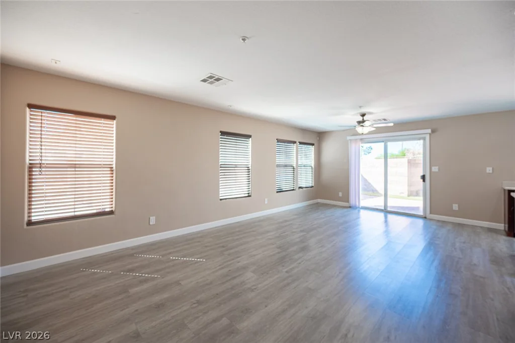 1060 Paradise Coach, Henderson, NV 89002