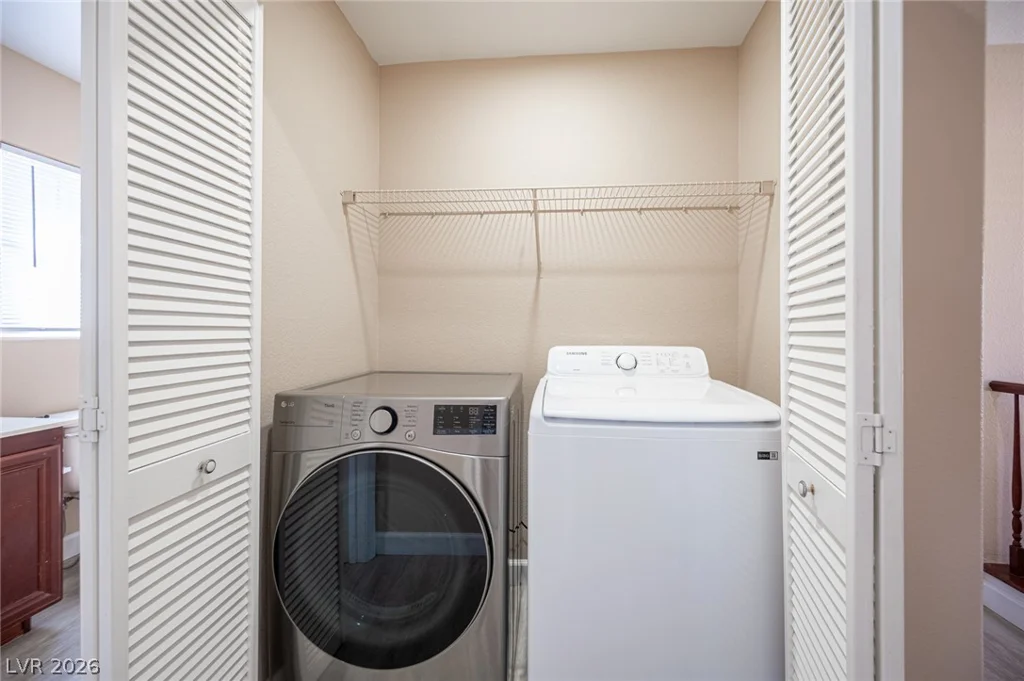 1060 Paradise Coach, Henderson, NV 89002