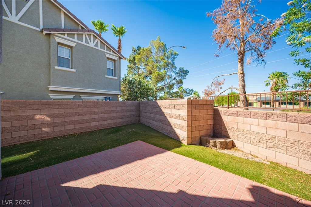 1060 Paradise Coach, Henderson, NV 89002