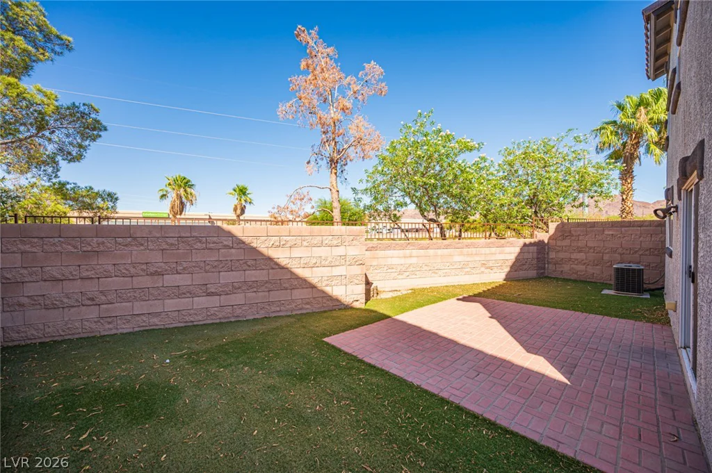 1060 Paradise Coach, Henderson, NV 89002