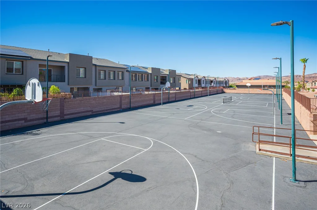1060 Paradise Coach, Henderson, NV 89002