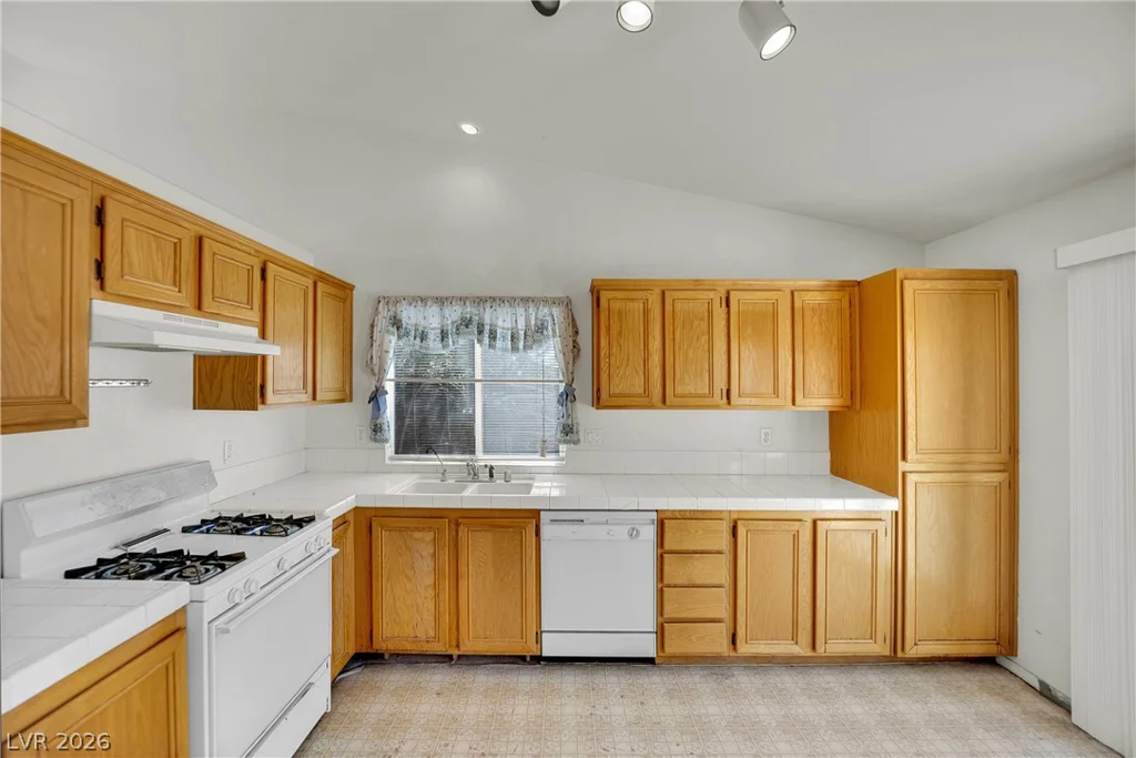 5905 Briar Rose, Las Vegas, NV 89130