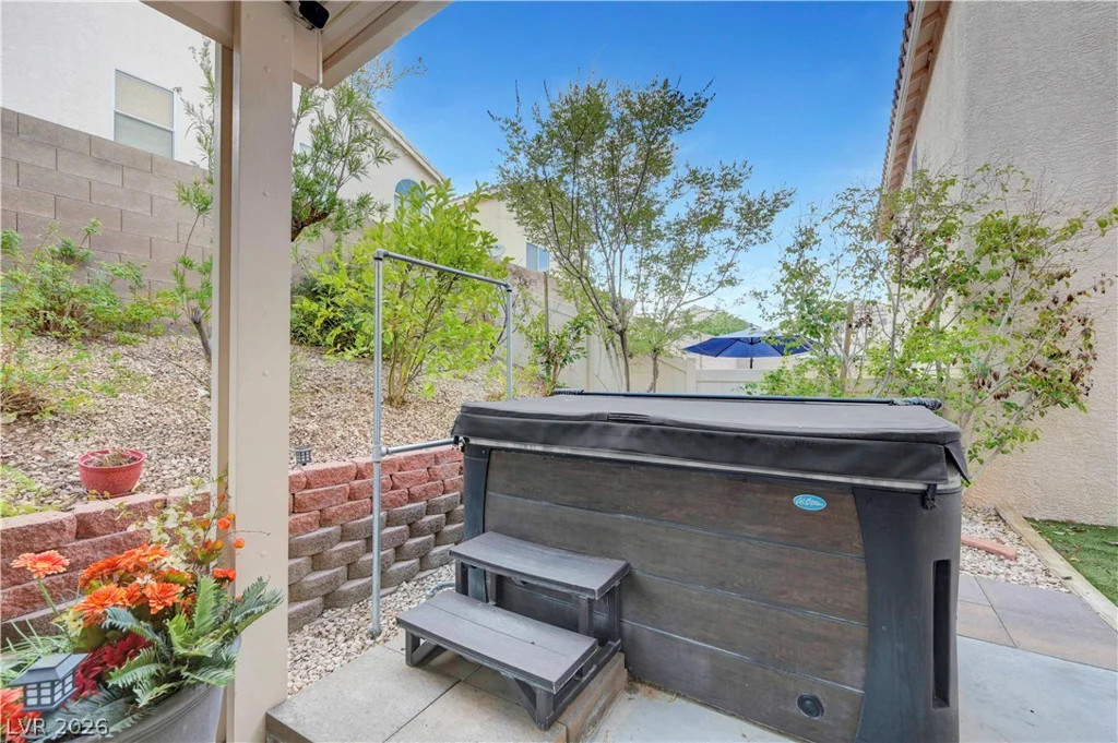 9475 Marshall Creek, Las Vegas, NV 89178