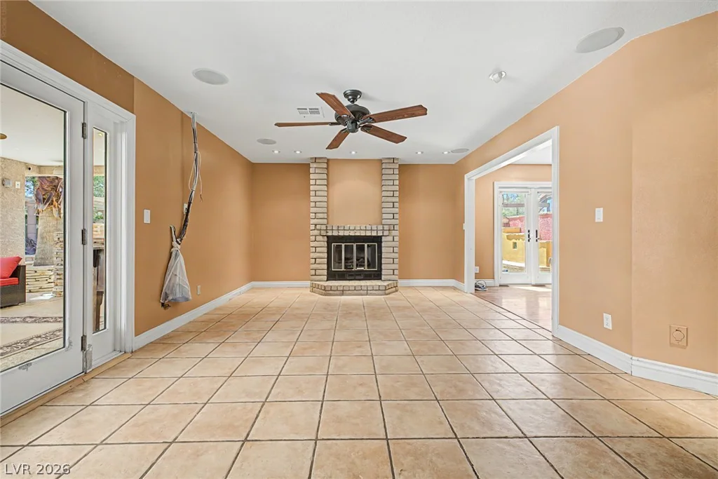 6815 Trinity, Las Vegas, NV 89146