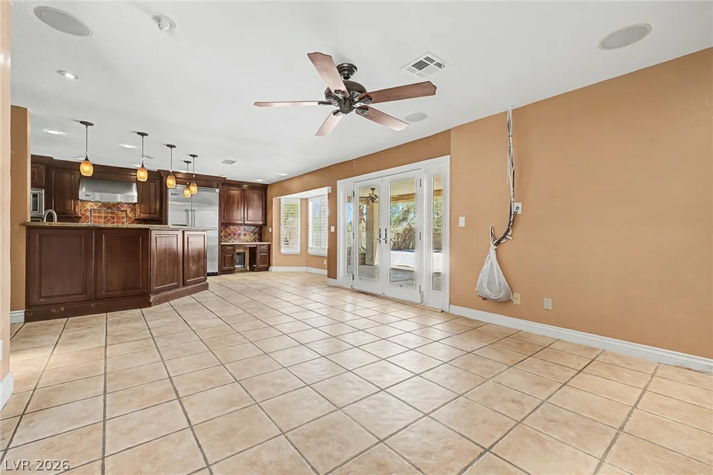 6815 Trinity, Las Vegas, NV 89146