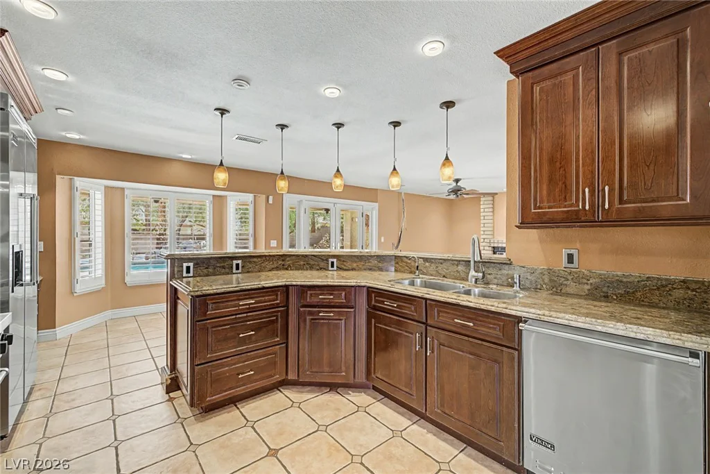 6815 Trinity, Las Vegas, NV 89146