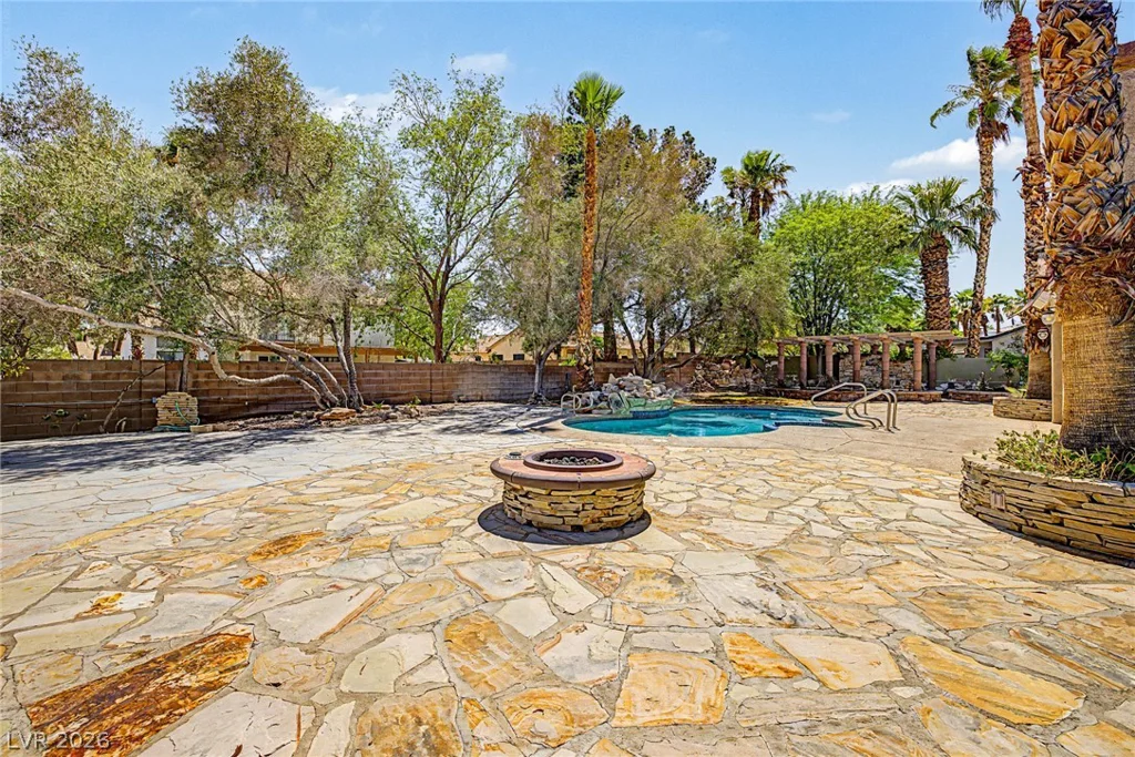 6815 Trinity, Las Vegas, NV 89146