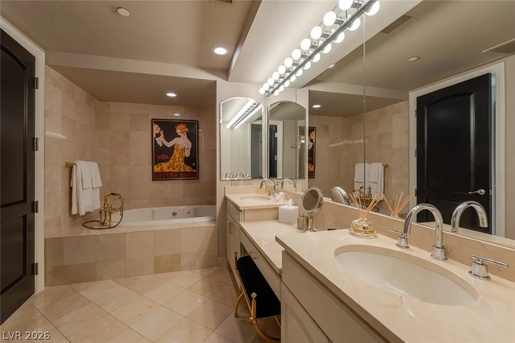 1 Hughes Center, Las Vegas, NV 89169