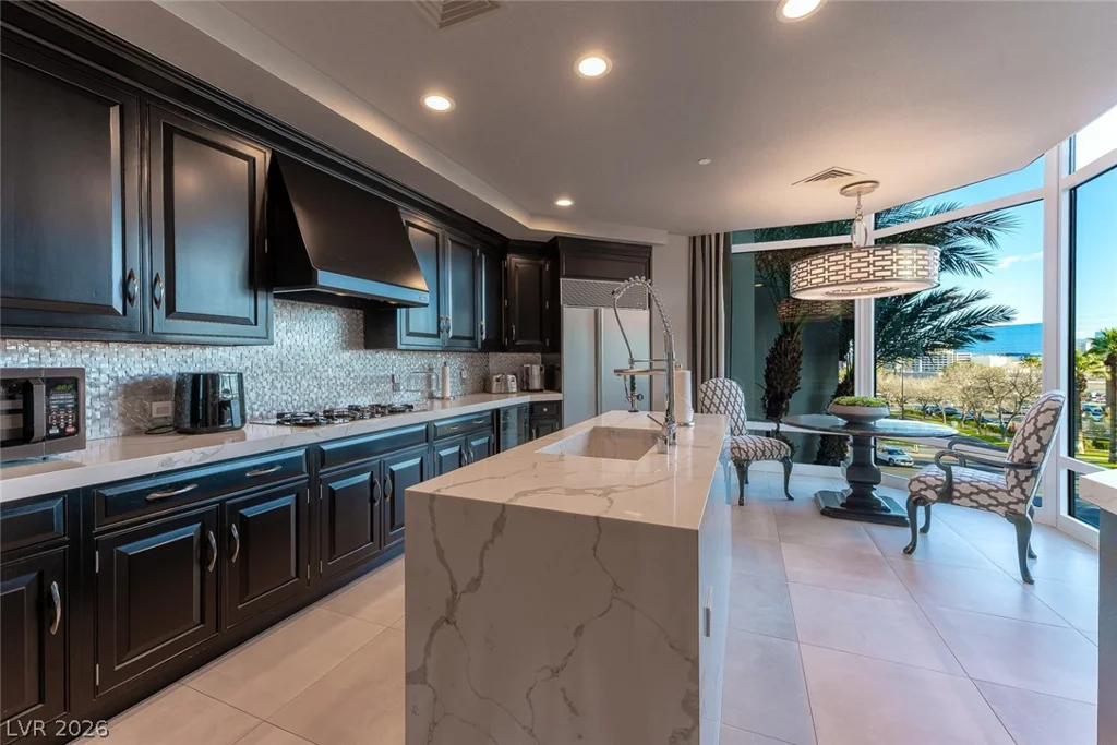 1 Hughes Center, Las Vegas, NV 89169