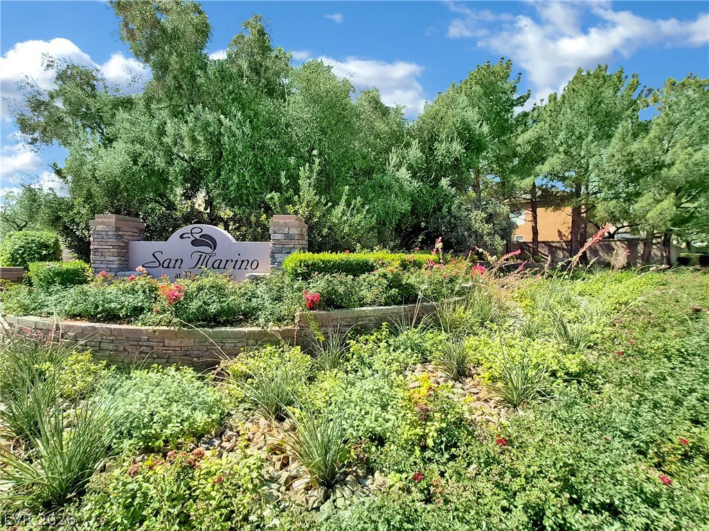 32 Stone Yucca, Henderson, NV 89011