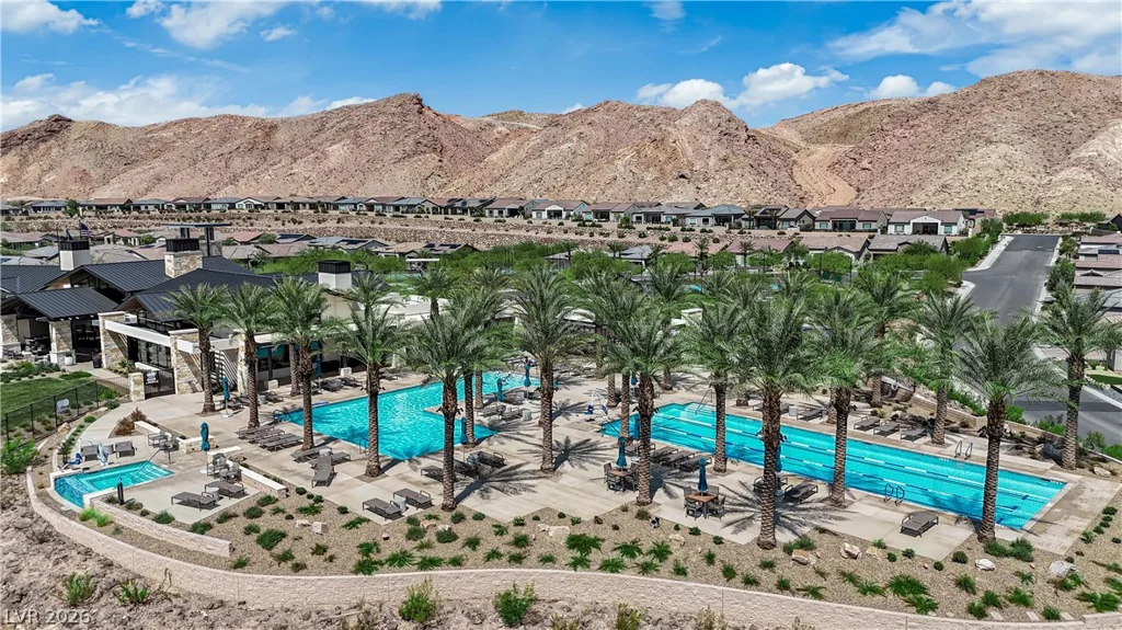 32 Stone Yucca, Henderson, NV 89011