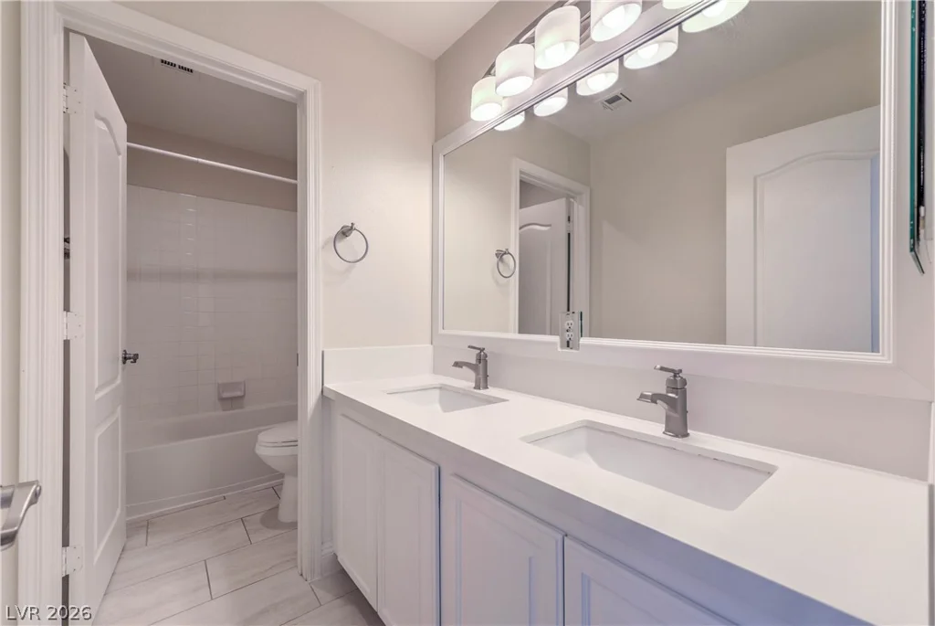 1717 Double Arch, Las Vegas, NV 89128