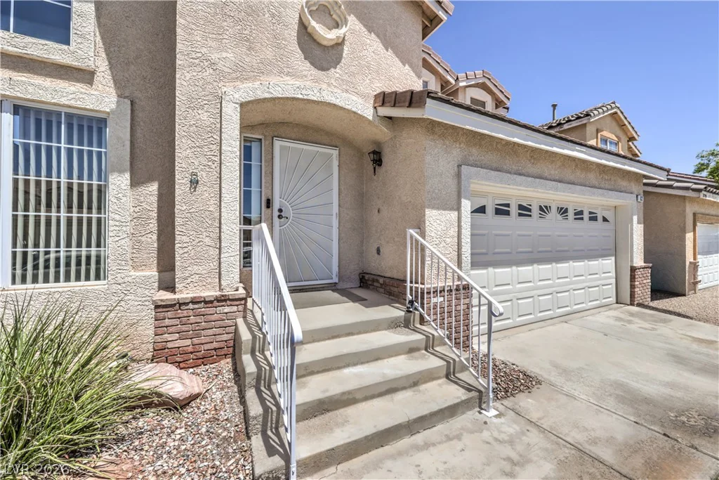 832 Quicksand, North Las Vegas, NV 89032