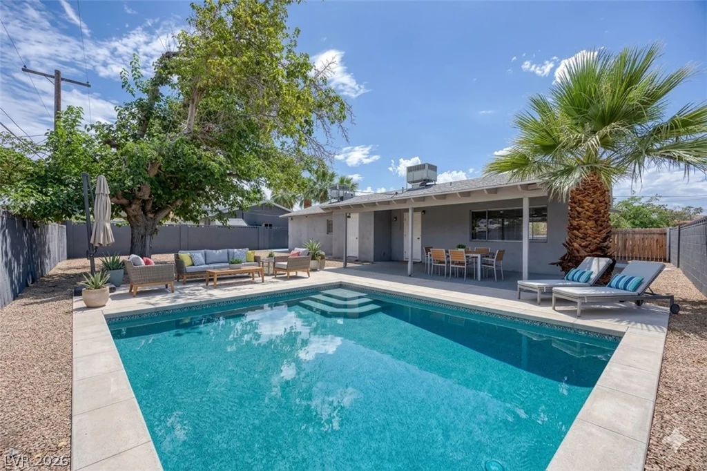 3210 Bluebird, Las Vegas, NV 89121