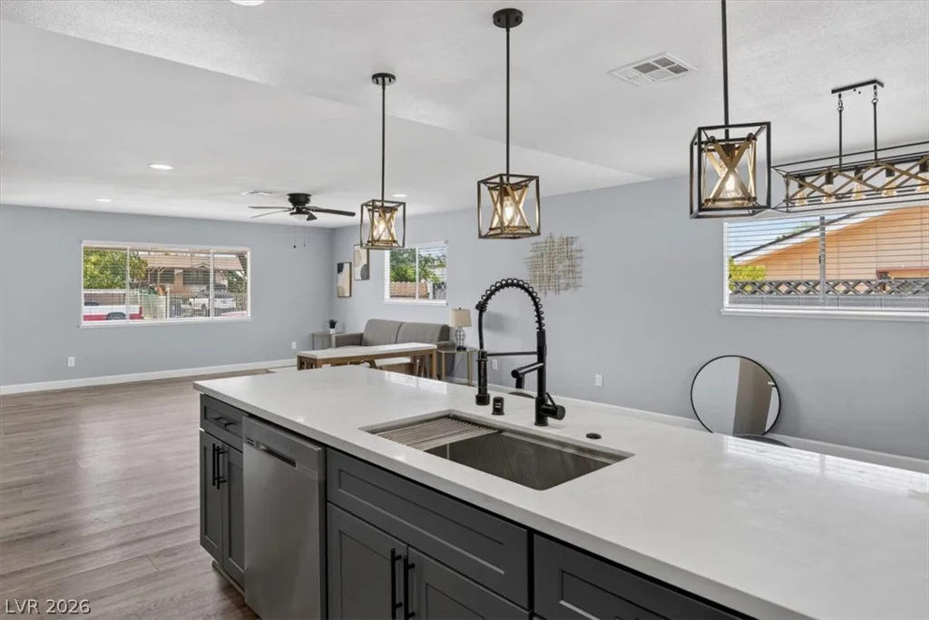 3210 Bluebird, Las Vegas, NV 89121