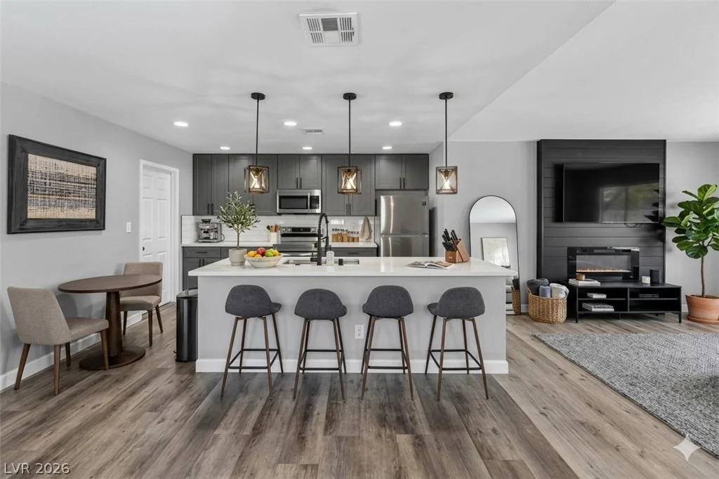3210 Bluebird, Las Vegas, NV 89121