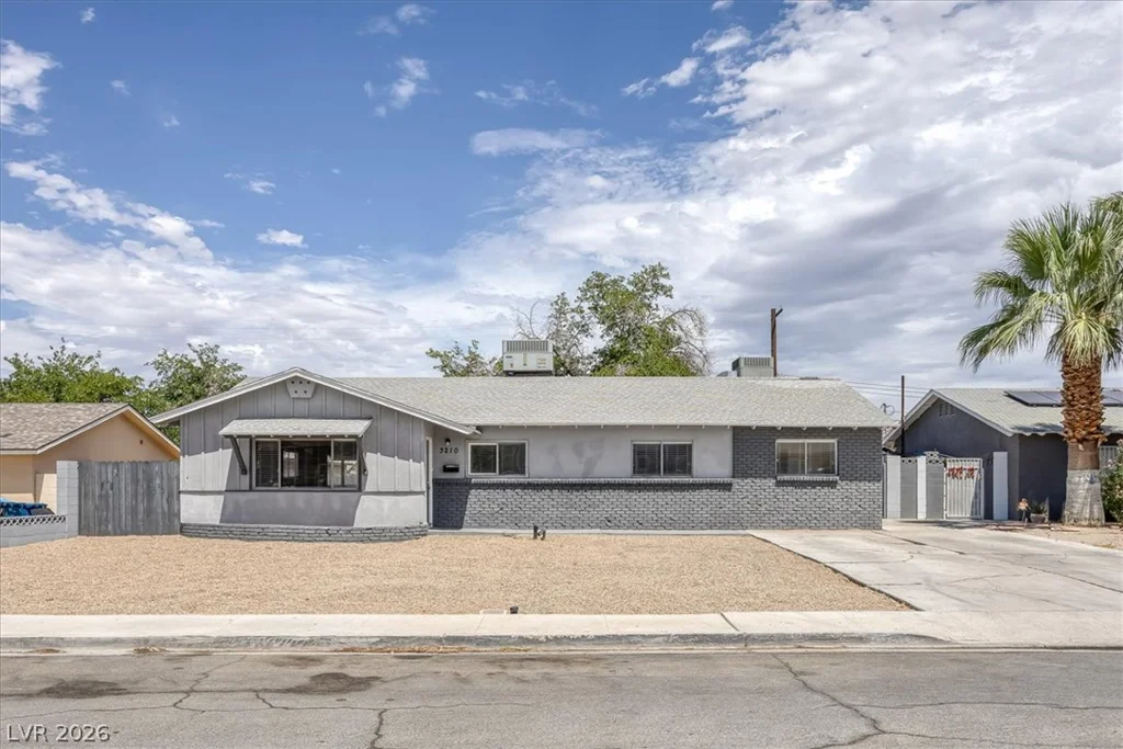 3210 Bluebird, Las Vegas, NV 89121
