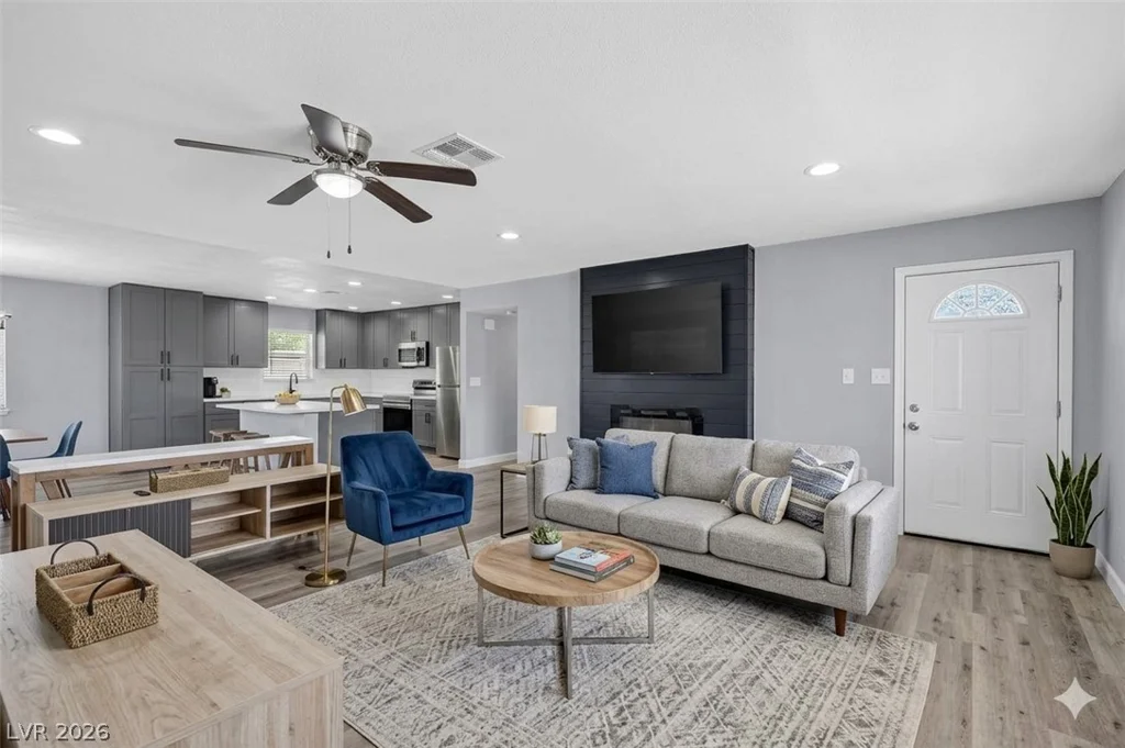 3210 Bluebird, Las Vegas, NV 89121