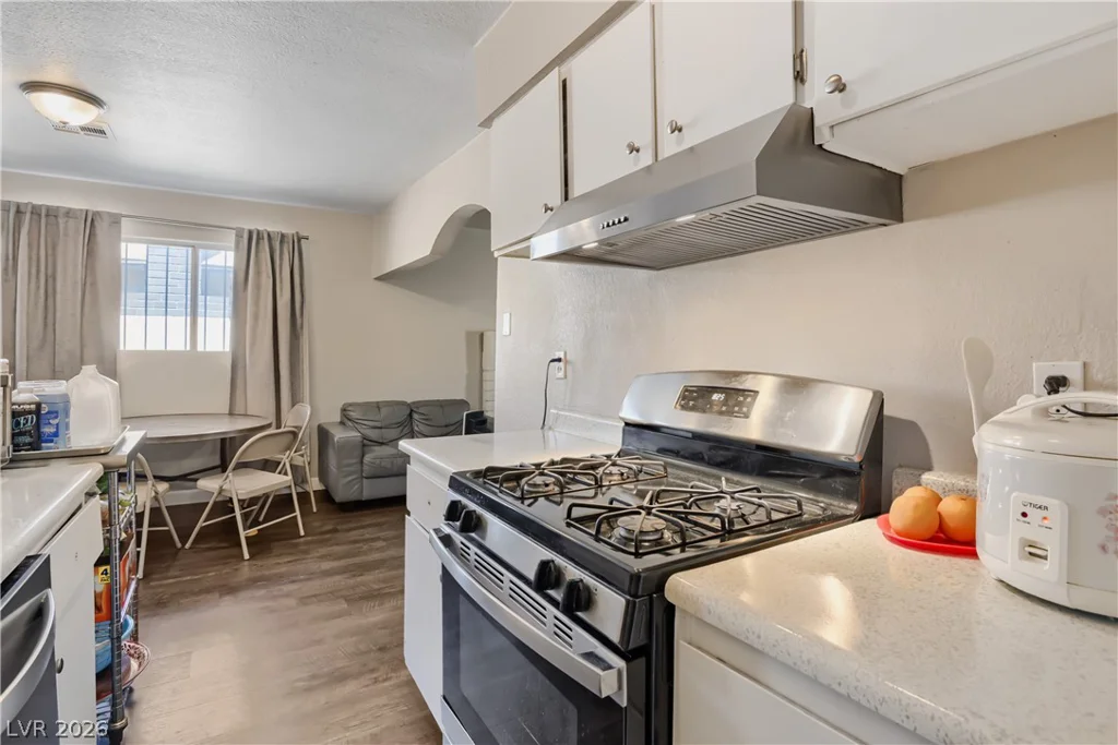 4421 Ash, Las Vegas, NV 89110