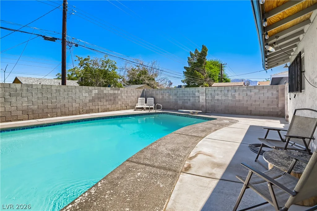 4421 Ash, Las Vegas, NV 89110