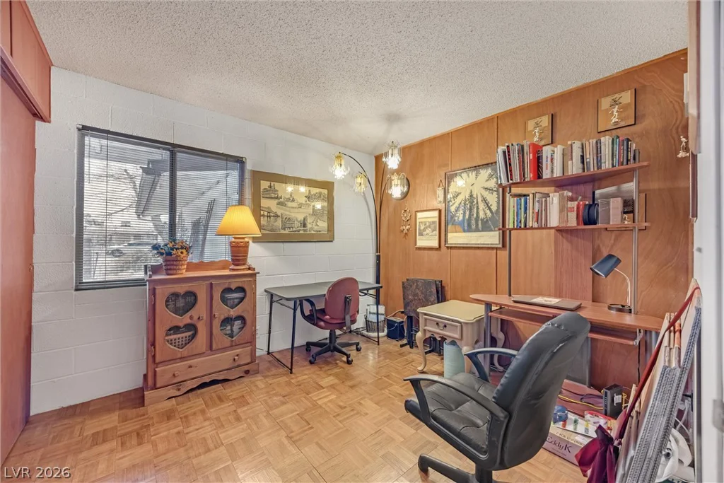 5198 Wilbur, Las Vegas, NV 89119