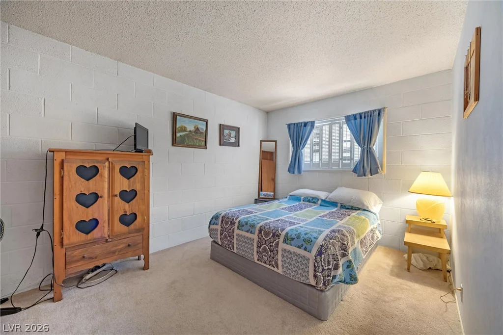 5198 Wilbur, Las Vegas, NV 89119