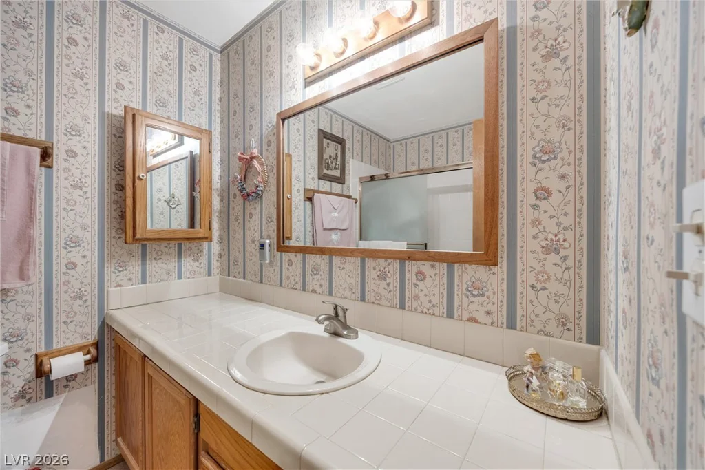5198 Wilbur, Las Vegas, NV 89119