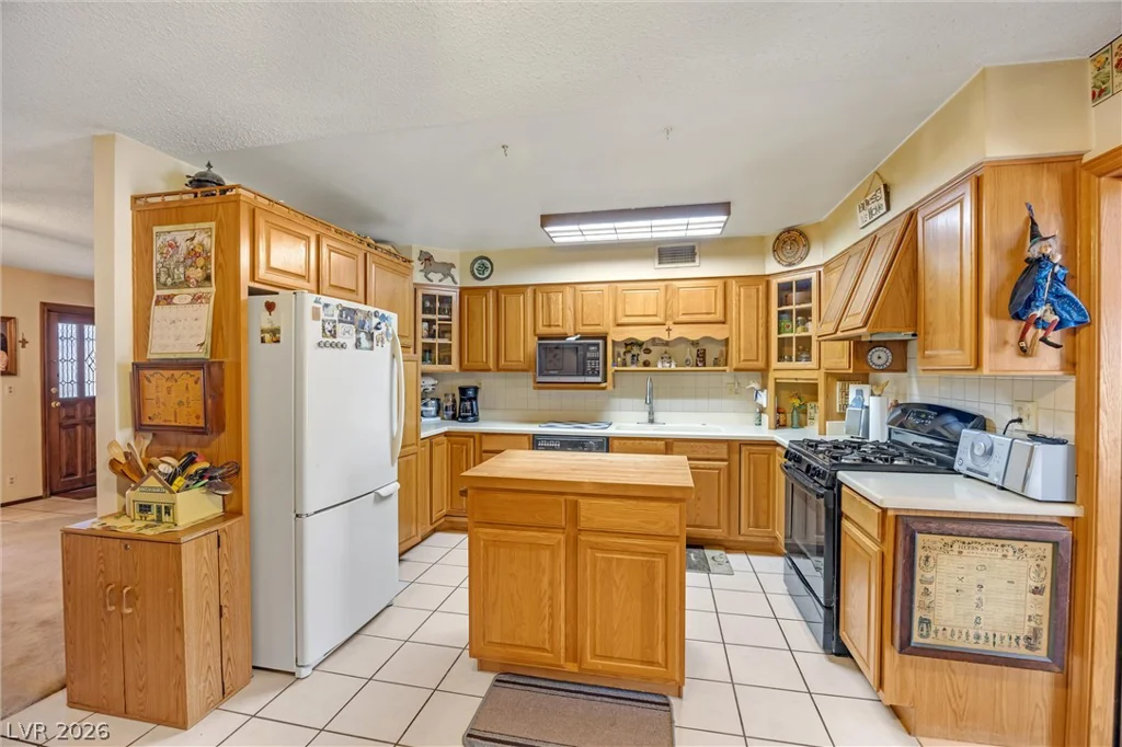 5198 Wilbur, Las Vegas, NV 89119