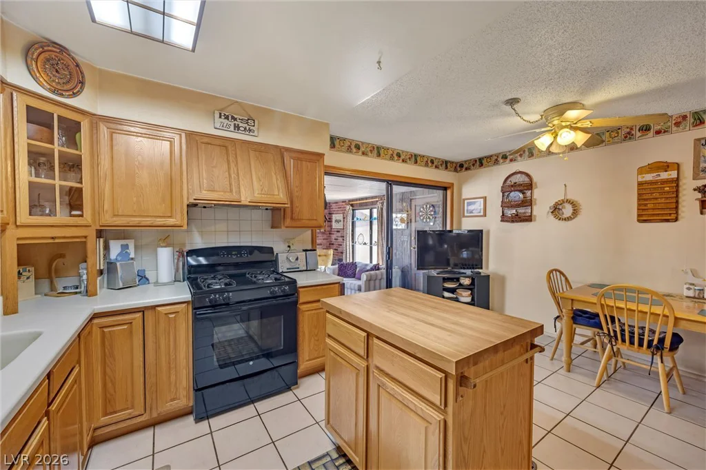 5198 Wilbur, Las Vegas, NV 89119
