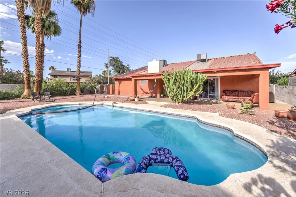 4411 Paseo El Rio, Las Vegas, NV 89121