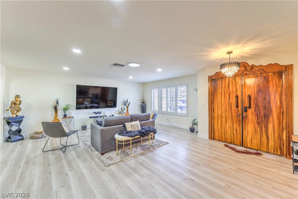 4411 Paseo El Rio, Las Vegas, NV 89121