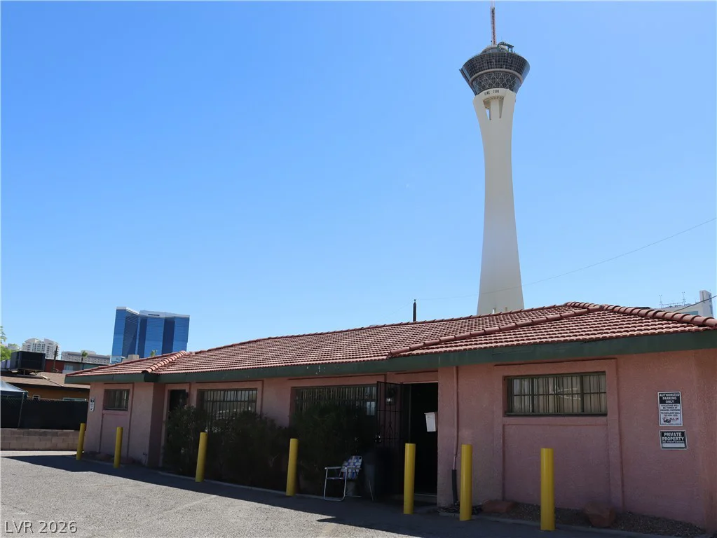1812 Santa Paula, Las Vegas, NV 89104