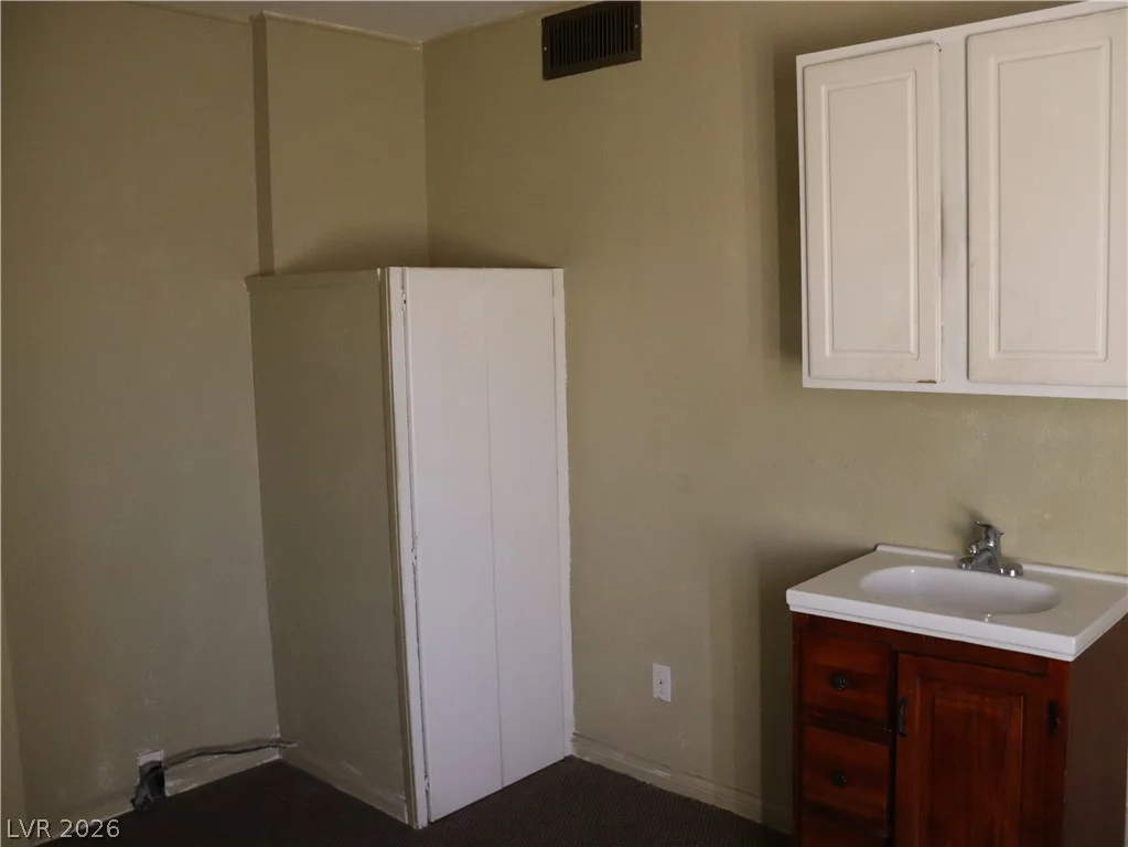 1812 Santa Paula, Las Vegas, NV 89104