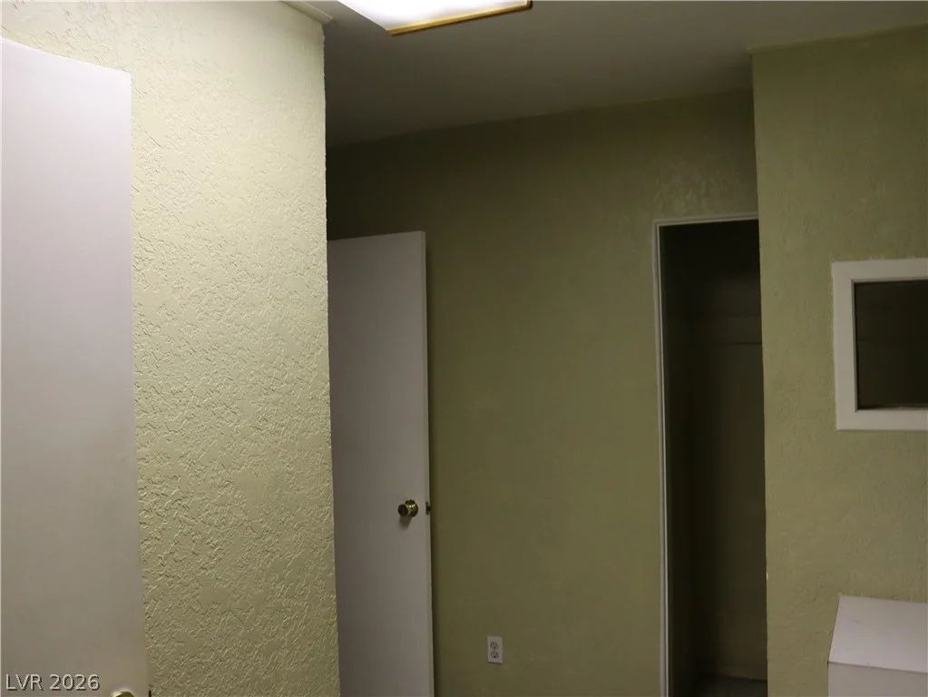1812 Santa Paula, Las Vegas, NV 89104